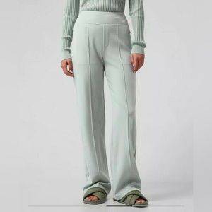 Athleta eastbound pant in coast grey